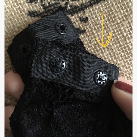 Lace Bell Sleeve Bodysuit - Picture 8 of 8